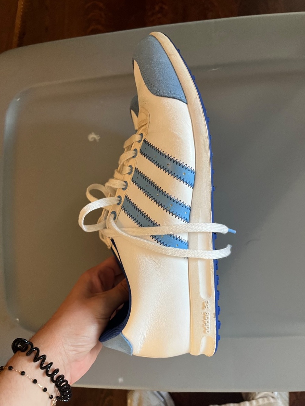 Adidas Adicross Spikeless Golf Shoes White Sky Blue Suede Sneakers 675552 - Picture 2 of 6